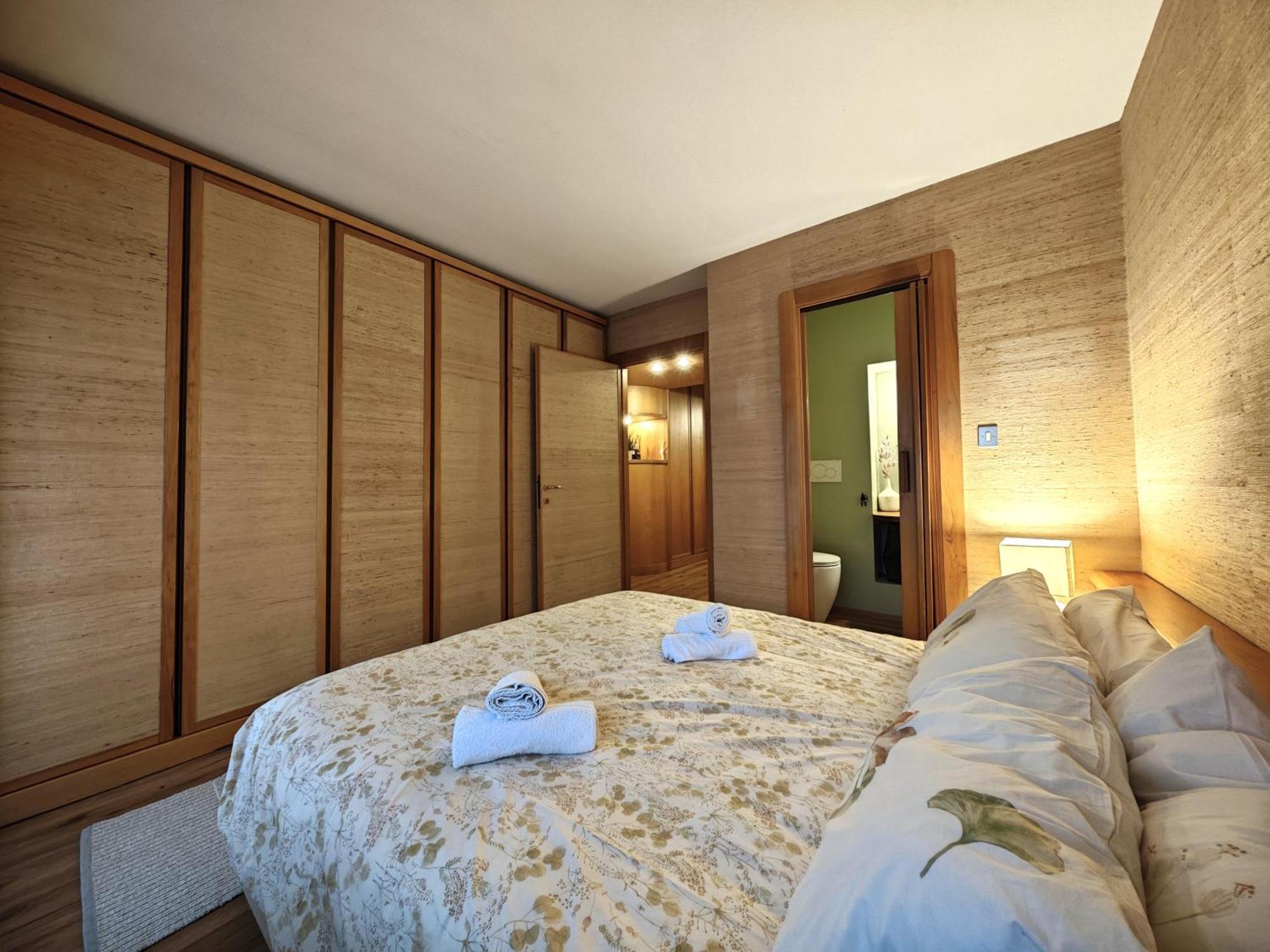Hostdomus - Il Cerbiatto Apartment Сестриере Экстерьер фото