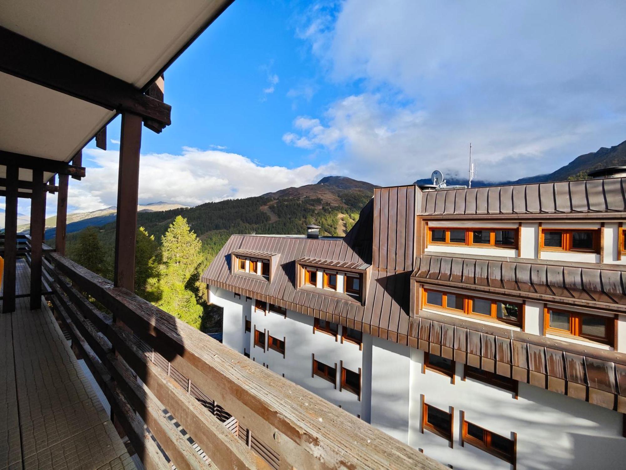 Hostdomus - Il Cerbiatto Apartment Сестриере Экстерьер фото