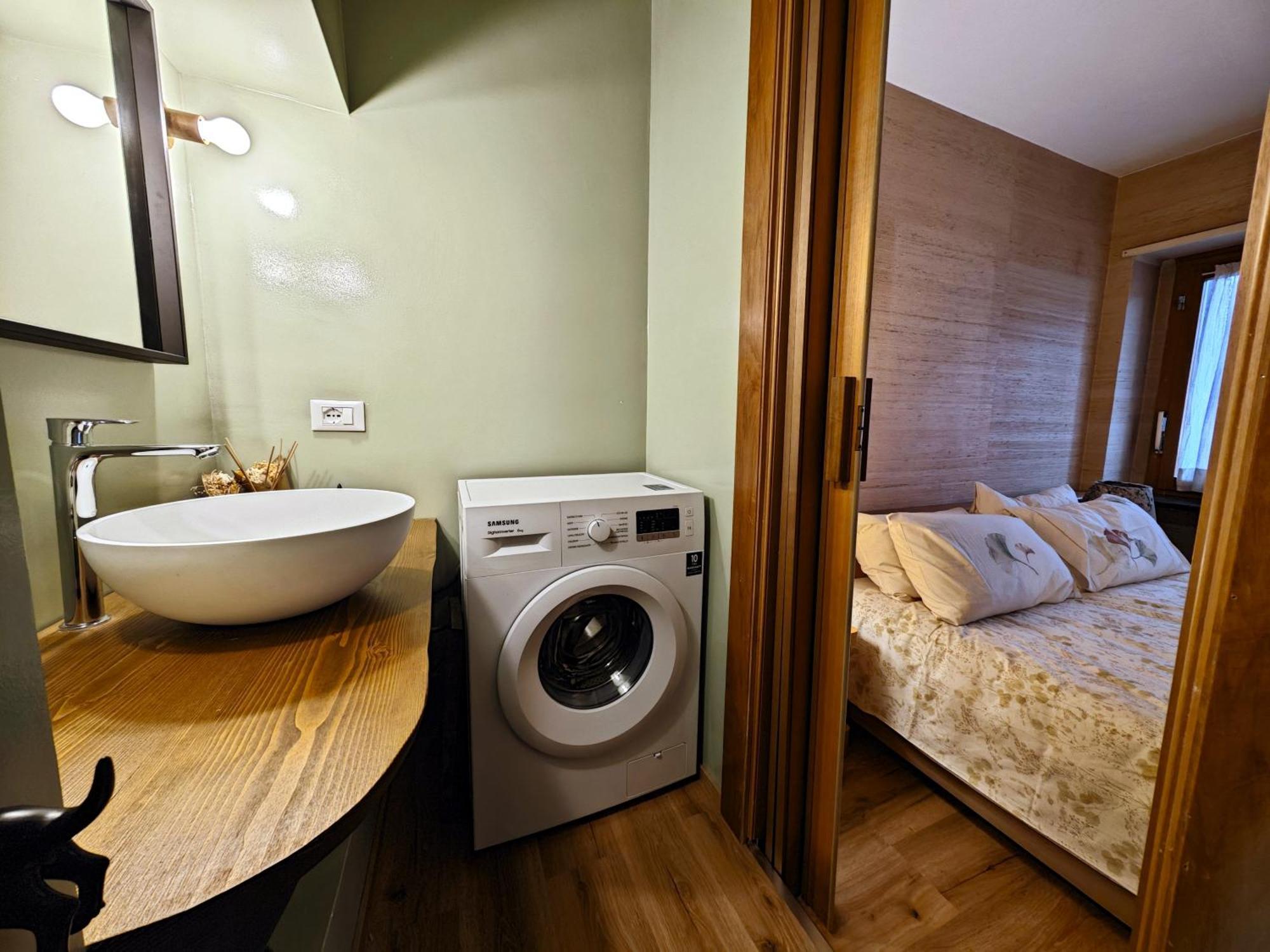 Hostdomus - Il Cerbiatto Apartment Сестриере Экстерьер фото